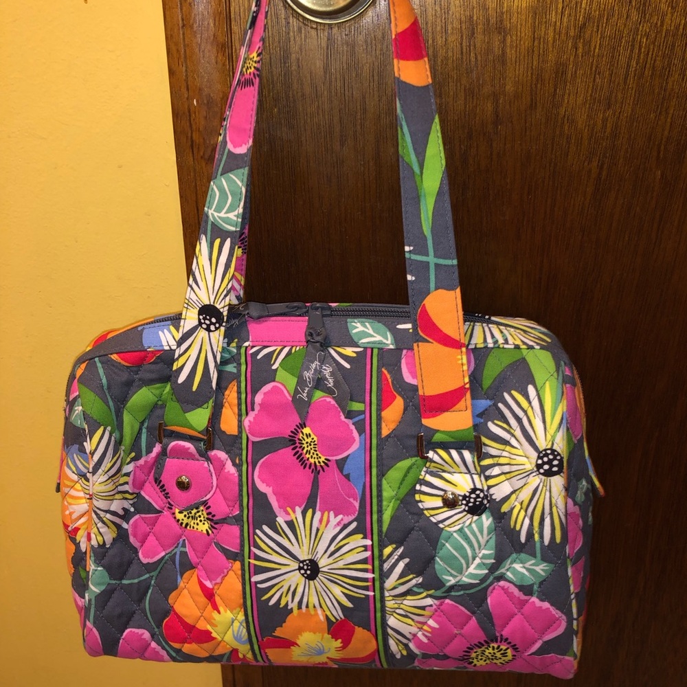 NWOT Vera Bradley Tote barrel bag - Picture 2 of 5